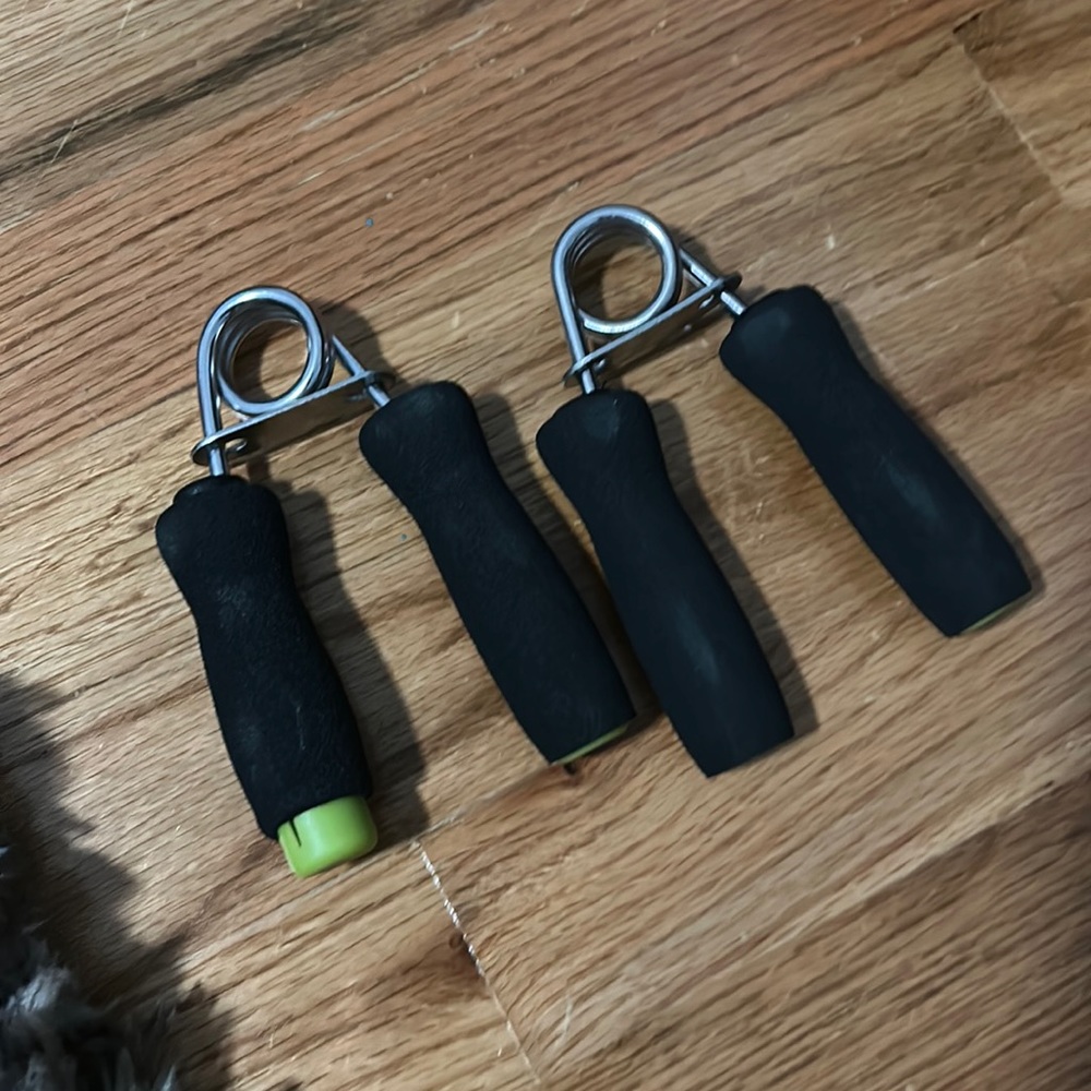 Grip strength trainer